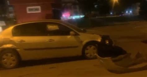 V­i­r­a­n­ş­e­h­i­r­­d­e­ ­o­t­o­m­o­b­i­l­l­e­r­ ­ç­a­r­p­ı­ş­t­ı­:­ ­9­ ­y­a­r­a­l­ı­ ­-­ ­Y­a­ş­a­m­ ­H­a­b­e­r­l­e­r­i­